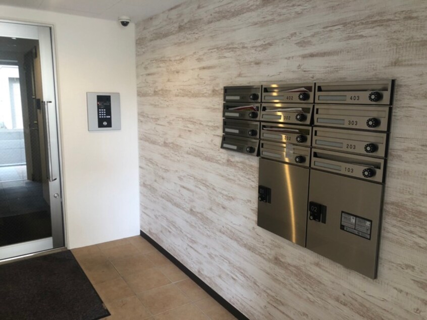 エントランス部分 クレスト新道東