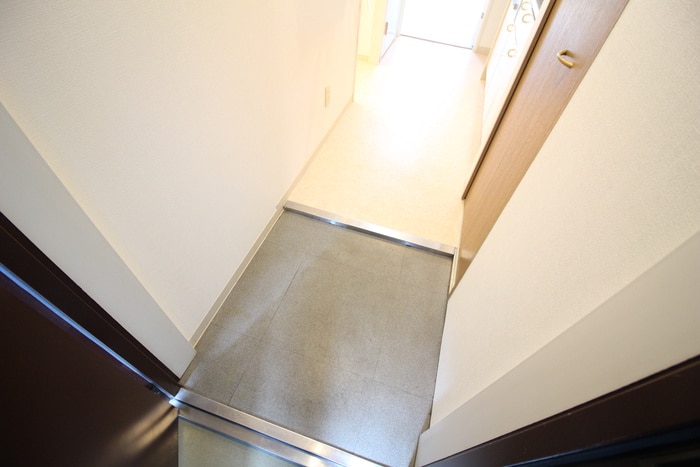 玄関 ウエストビレッジ２３