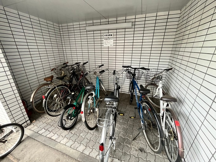 駐輪場 ウエストビレッジ２３