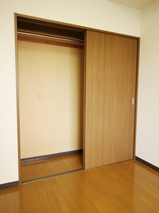 収納 エルムハイツ