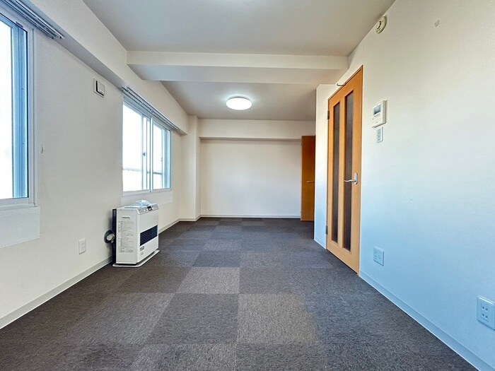 居室 コ－ポイワムラ