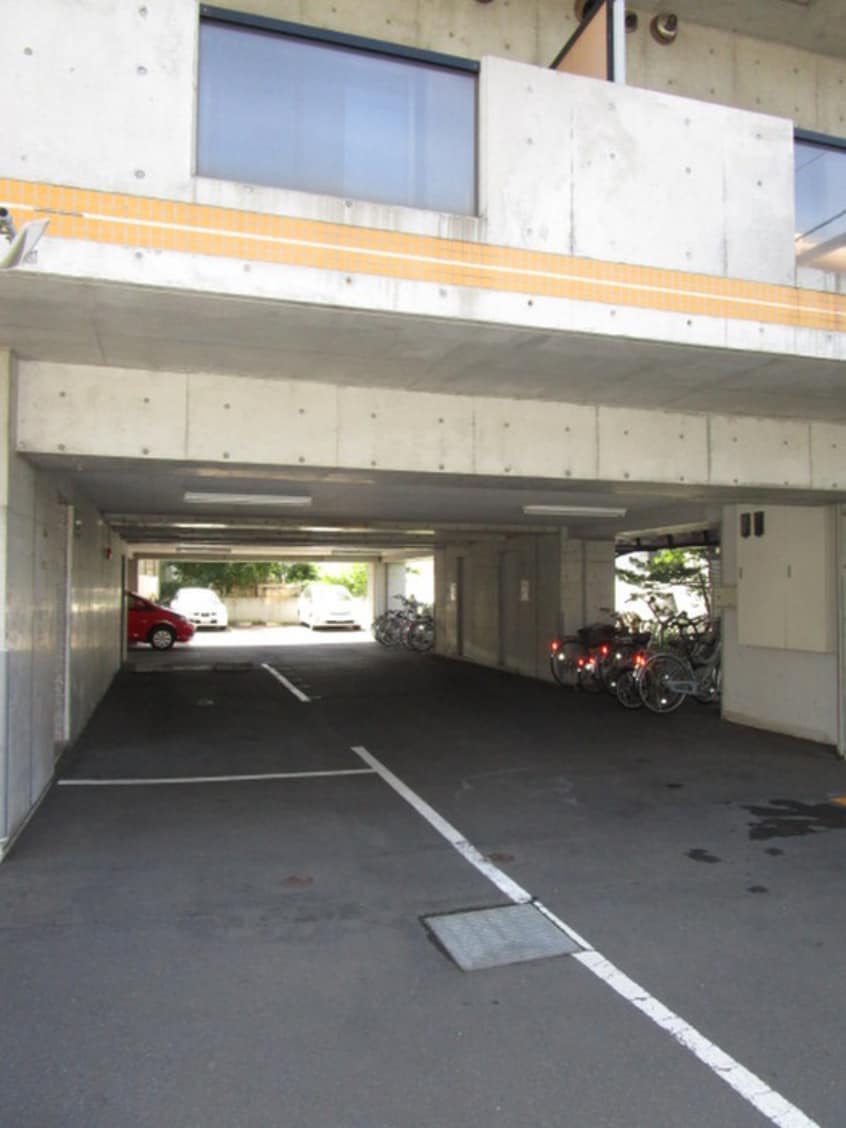 駐車場 ミピア－チェ学園前