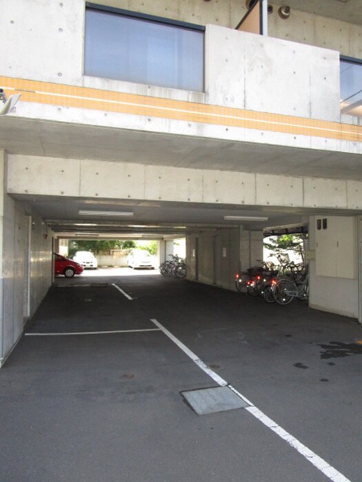 駐車場 ミピア－チェ学園前