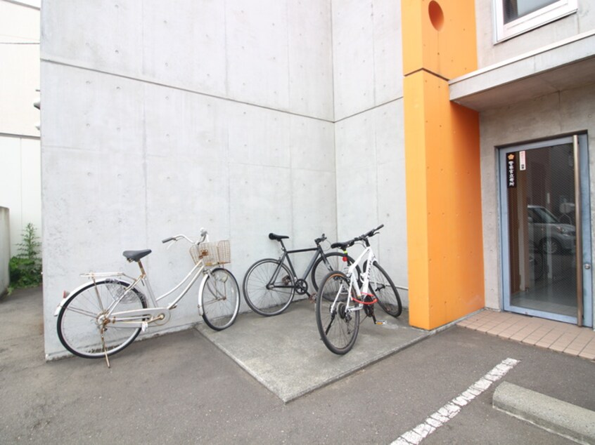 駐輪場 クローバーホーム美園