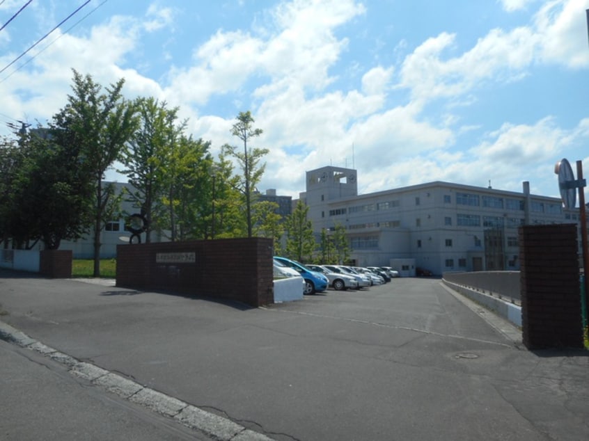 厚別南(中学校/中等教育学校)まで1300m アーバンクラスタ新札幌Ⅲ