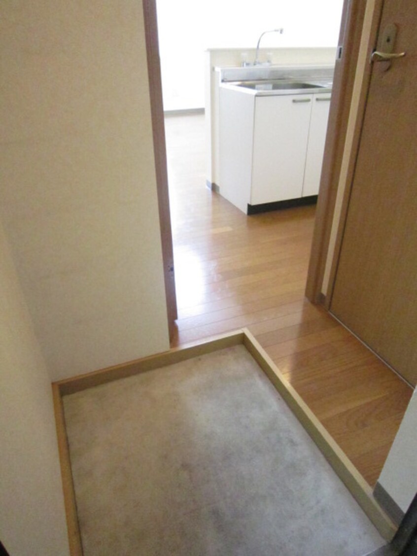 玄関 アイビ－パレス３２