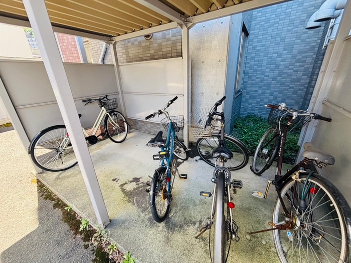駐輪場 リライエンス円山