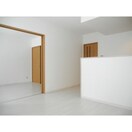 居室 White Mothers