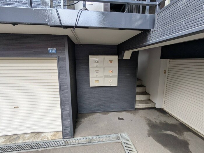 エントランス部分 キャピタルていね