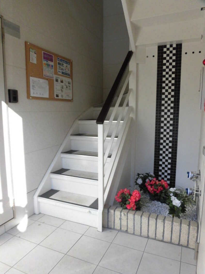 エントランス部分 ルミエール　ワン・テン平岸