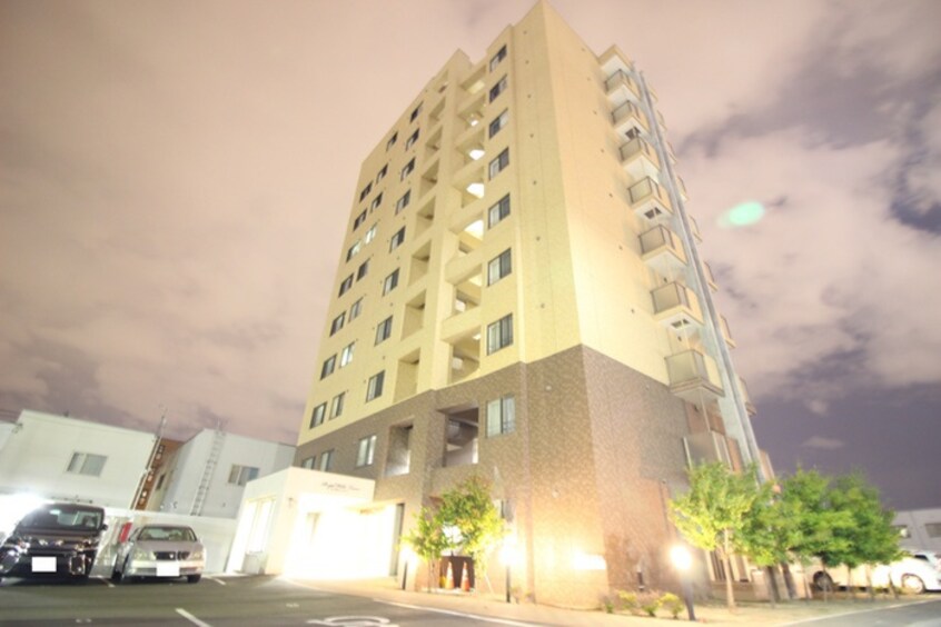 外観写真 ロイヤルヒルズタワ－