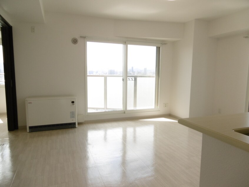 居室 ロイヤルヒルズタワ－