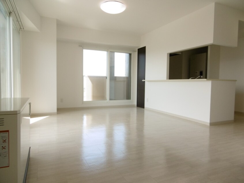 居室 ロイヤルヒルズタワ－