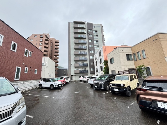 駐車場 スペチアーレ伏見