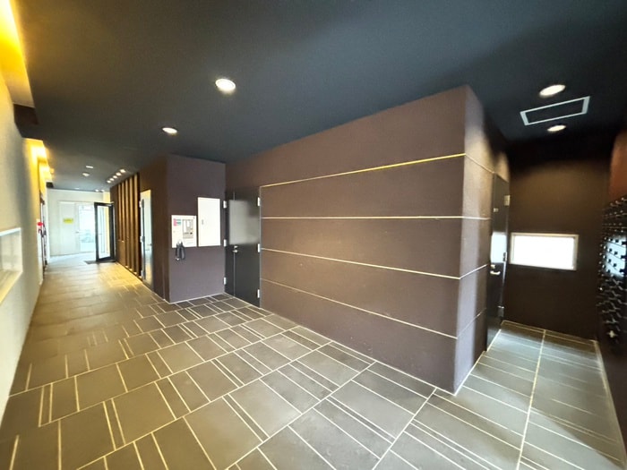 エントランス部分 スペチアーレ伏見