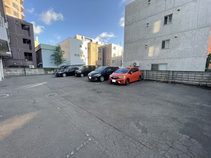 駐車場 円山北町ハイム