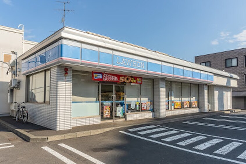 ローソン 札幌新琴似１２条店(コンビニ)まで750m ボナ－ル