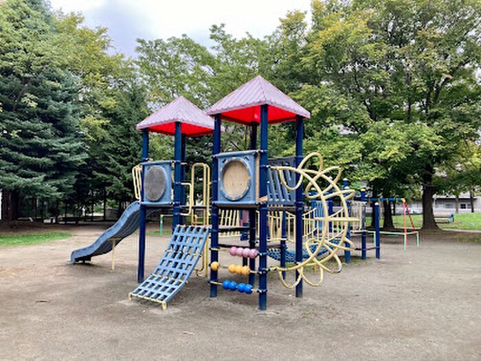 南円山さくら公園(公園)まで140m ラスタ－円山