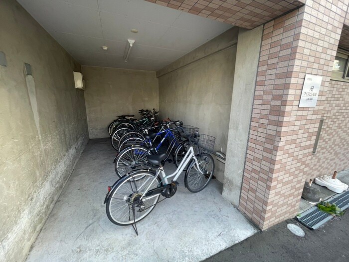 駐輪場 リベルティ医大前