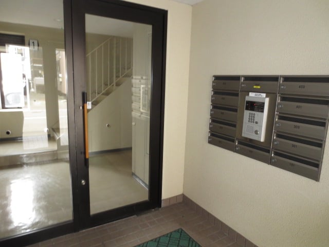 エントランス部分 ベルグ凌雲