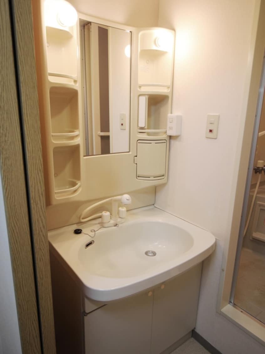 洗面 ベルグ凌雲