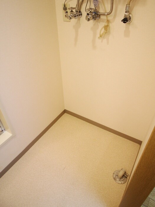 洗濯機置場 ベルグ凌雲