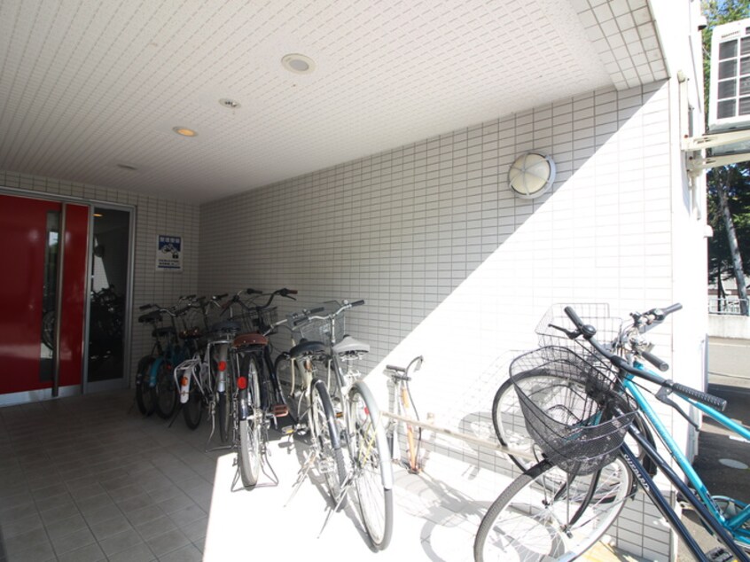 駐輪場 コンフォート・グローレ