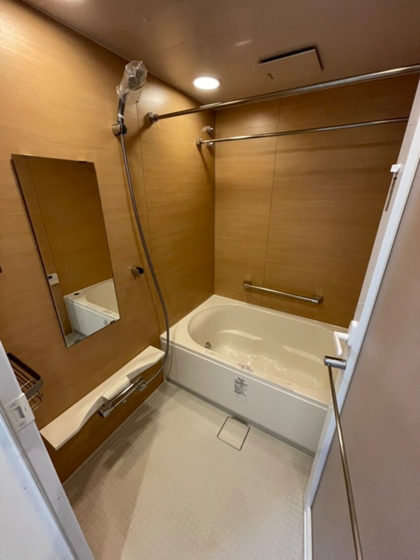 バス／シャワールーム等 エクレール