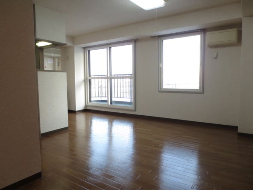 居室 ロイヤルリバー