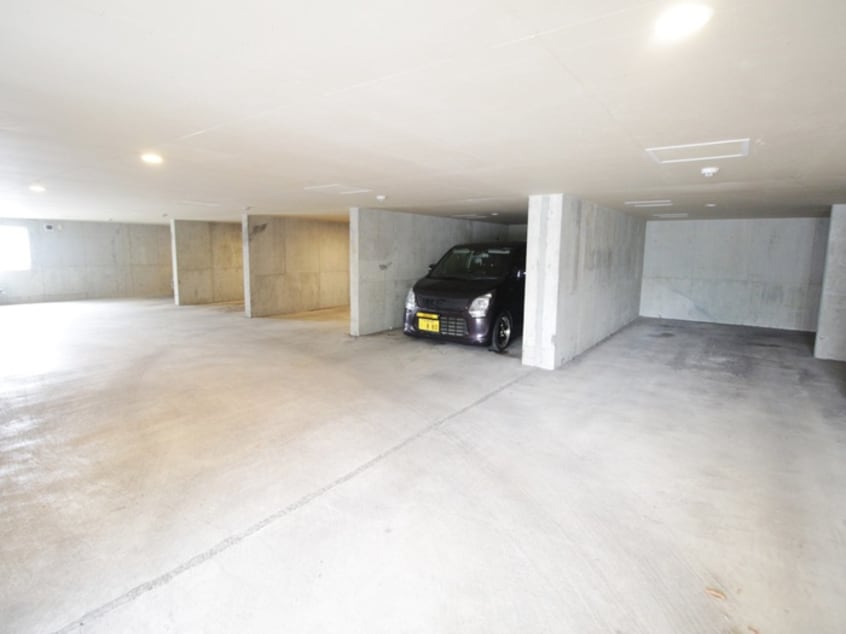 駐車場 エターナル一番館