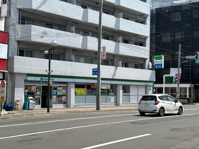 ファミリーマート(コンビニ)まで160m Ｍ　ｓｅｎａ麻生