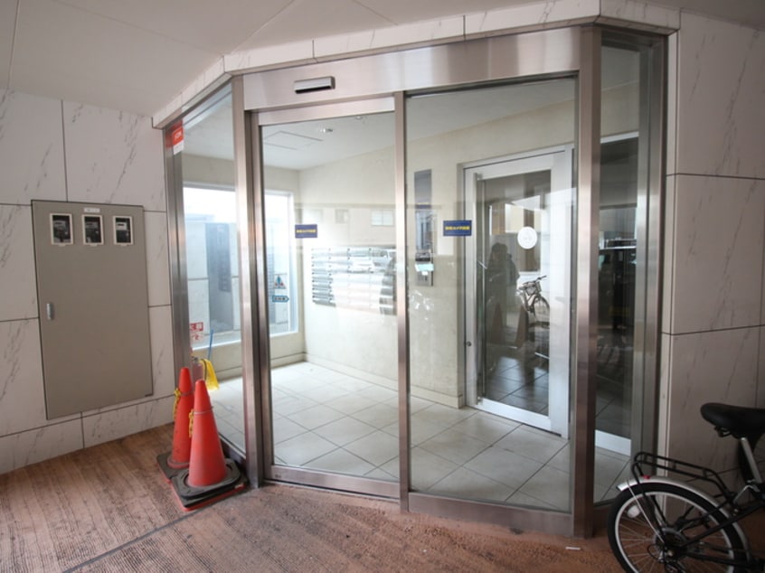 エントランス部分 ラガ－