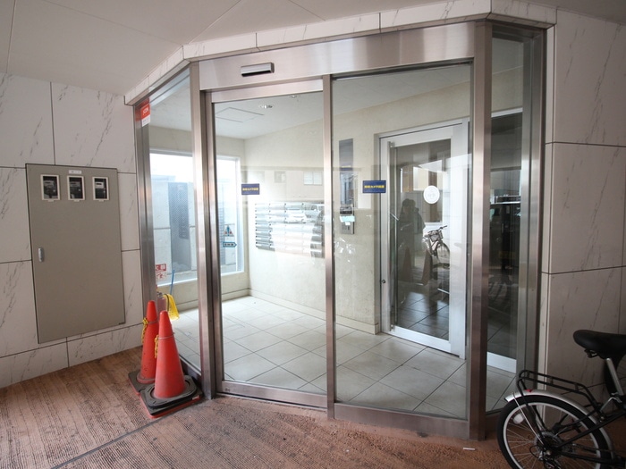 エントランス部分 ラガ－