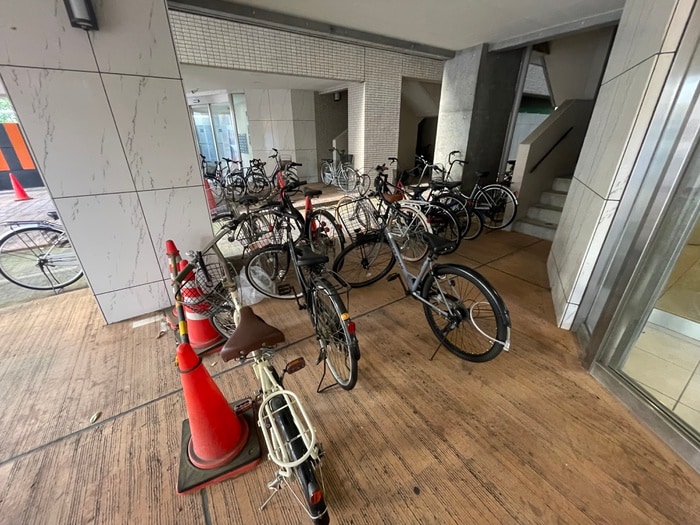 駐輪場 アンソレイエヴィメゾン