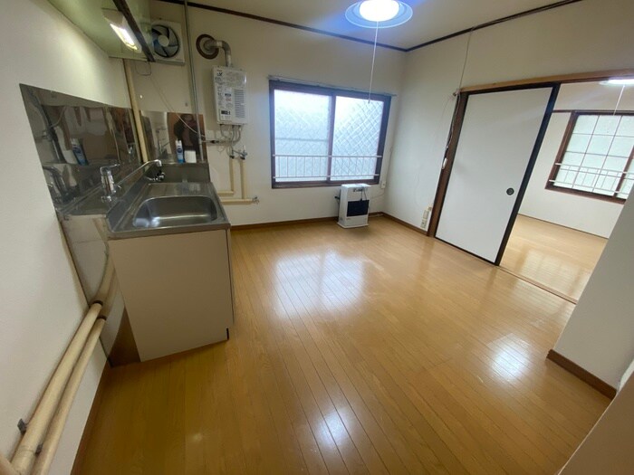 居室 上野マンション