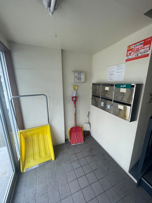 エントランス部分 マンション天方３３