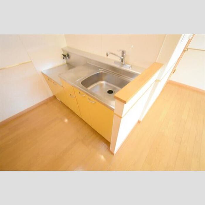 キッチン ルミエール宮の森２－８