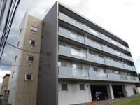 イーストウォール