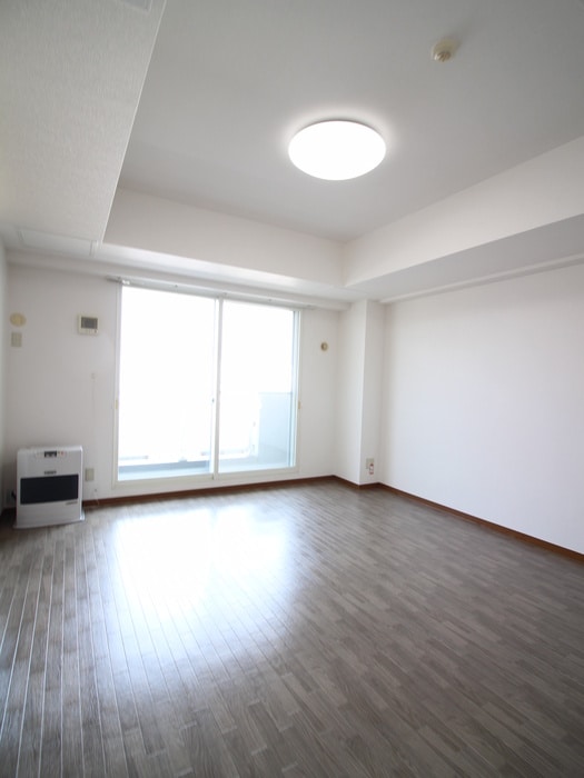 居室 イーストウォール