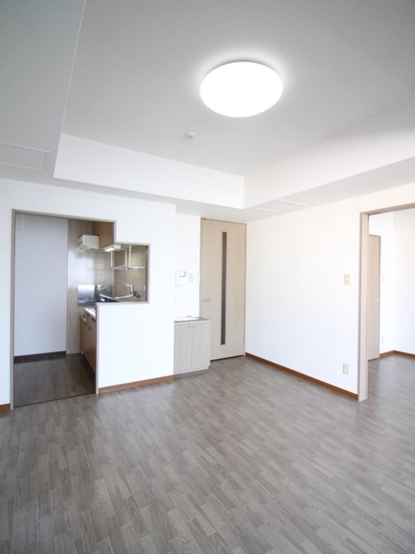 居室 イーストウォール