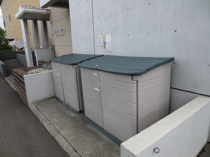 建物設備 イーストウォール