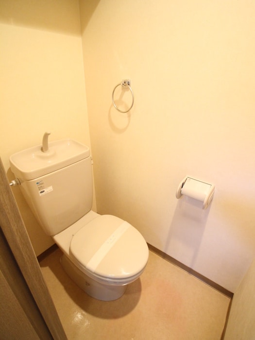 トイレ イーストウォール