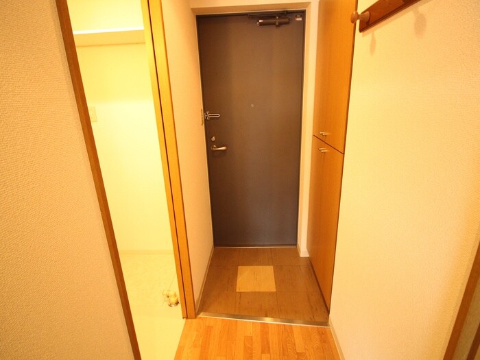 玄関 イーストウォール