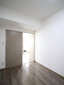 居室 イーストウォール