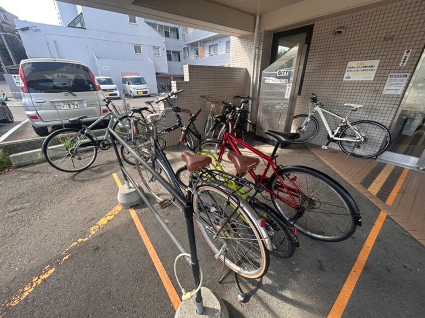 駐輪場 シティアドレ月寒公園