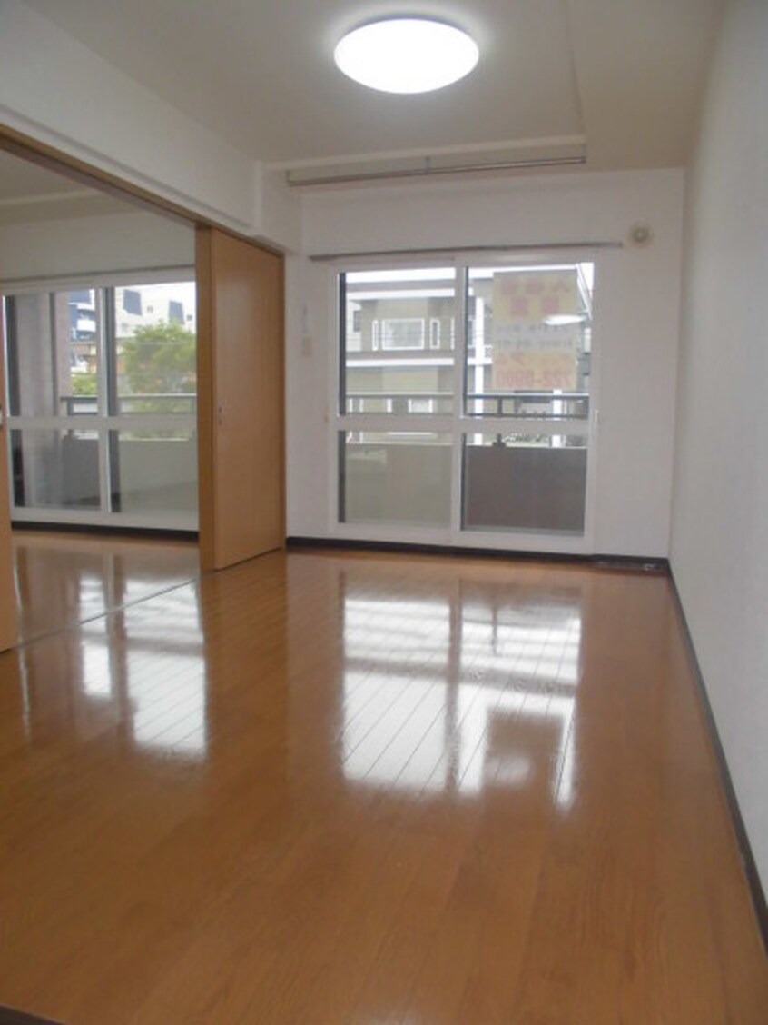 居室 シャルル壱番館