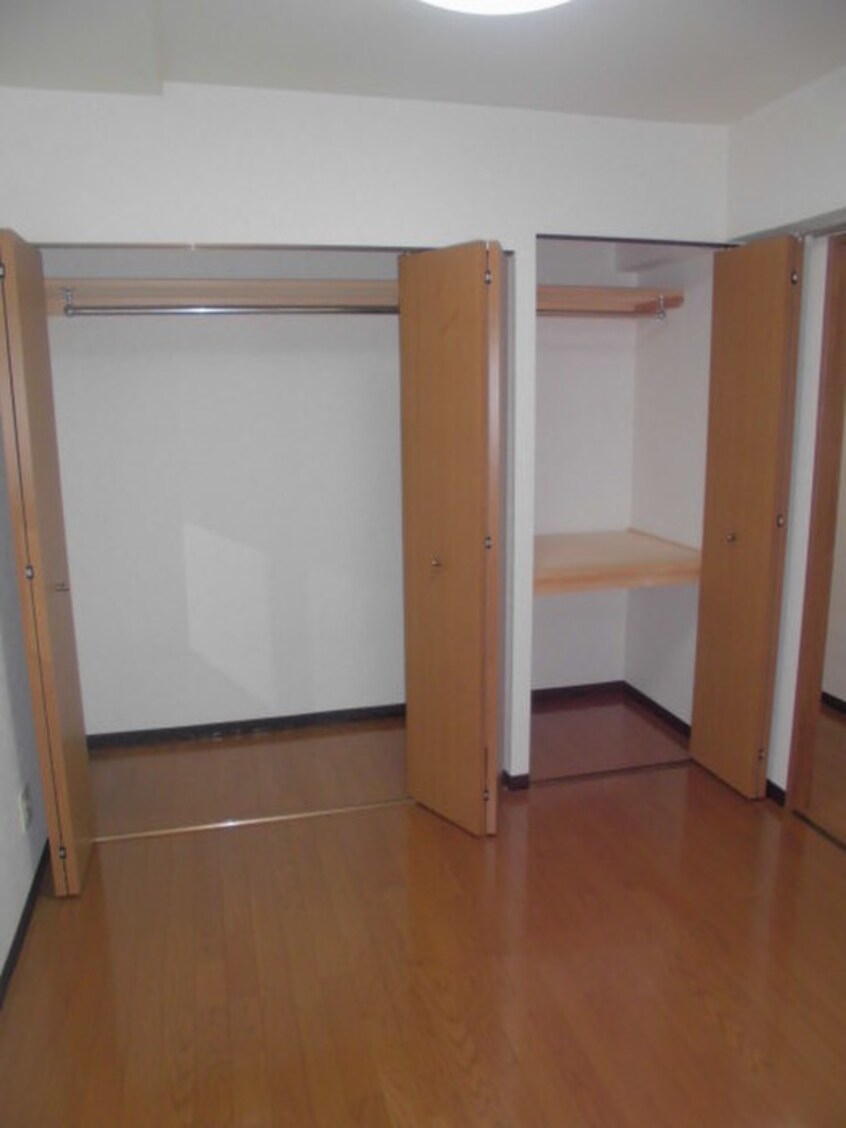 収納 シャルル壱番館