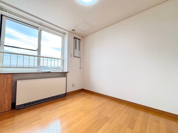 居室 ＣＯＬＬＩＮＳ・４２