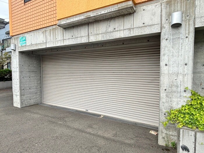 駐車場 ＣＯＬＬＩＮＳ・４２