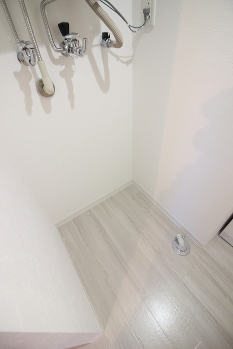 洗濯機置場 COLORE SHIROISHI